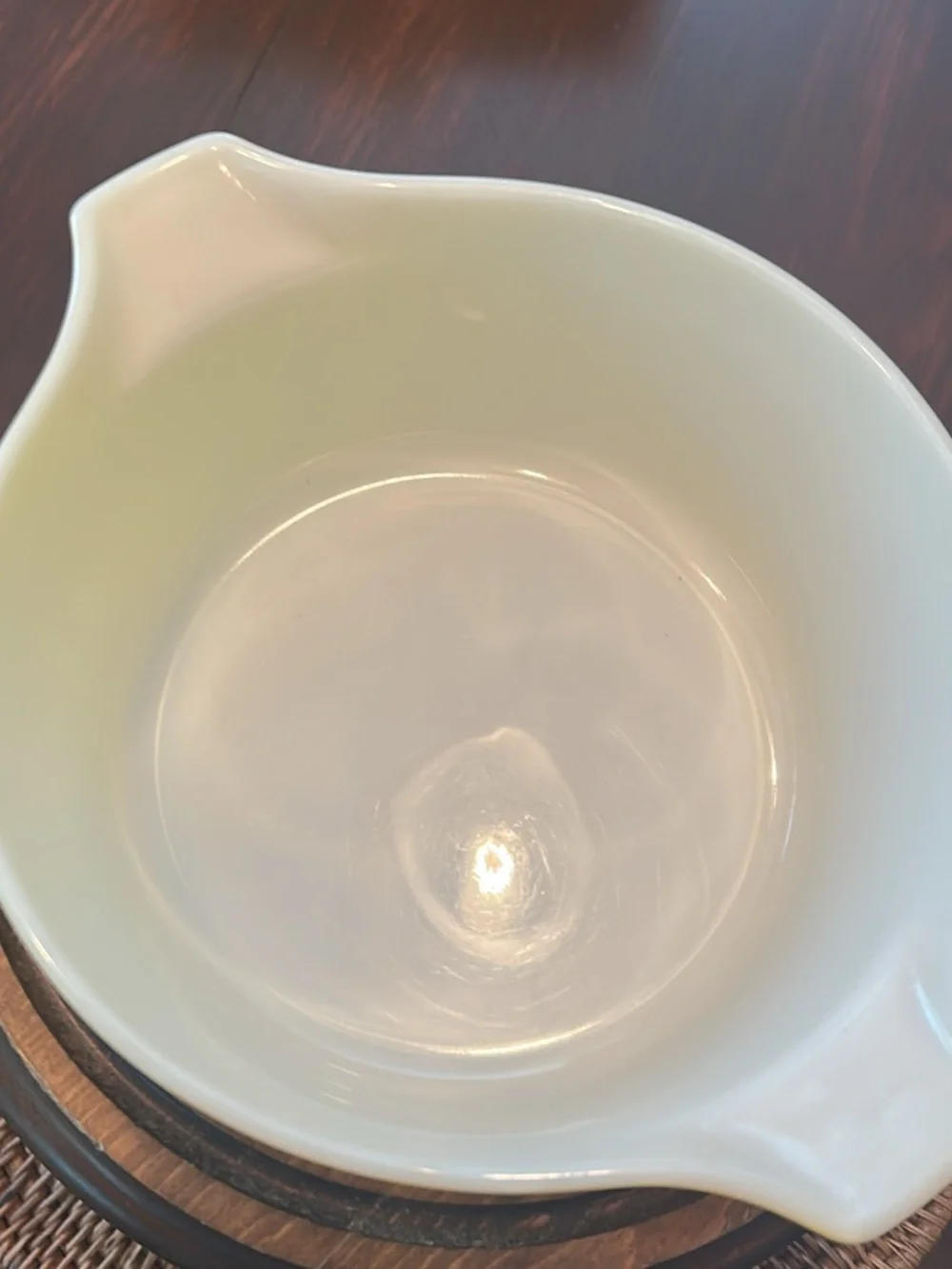 Vintage Pyrex yellow round casserole dish 476